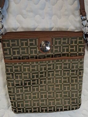 Tommy Hilfiger Olive Green and Tan Logo Crossbody Bag Inside Zipper Outside Pouc
